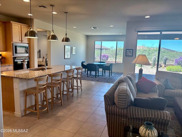 8201 S Sonoran Oak Drive, Tucson, AZ 85747