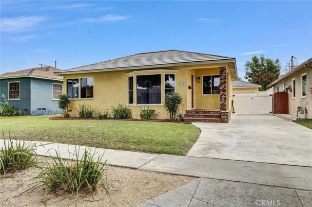 4818 Premiere Avenue, Long Beach, CA 90808