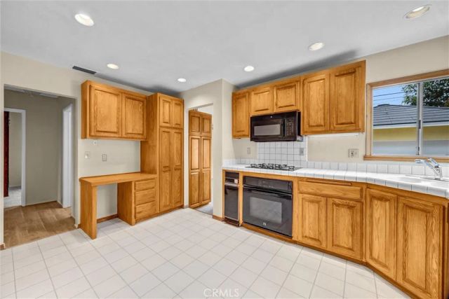 4818 Premiere Avenue, Long Beach, CA 90808