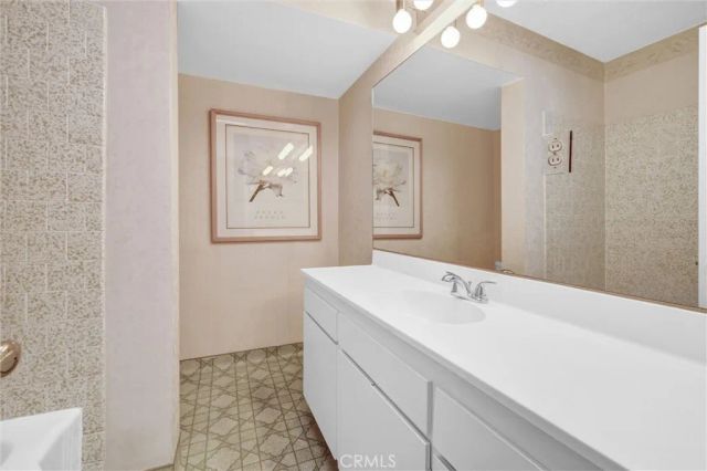 4818 Premiere Avenue, Long Beach, CA 90808