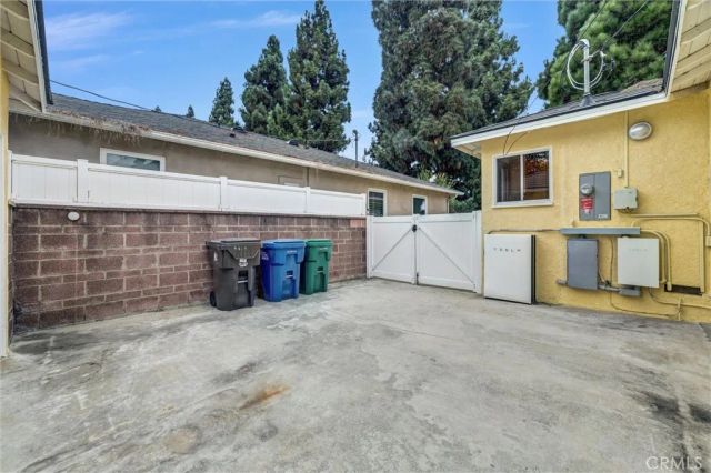4818 Premiere Avenue, Long Beach, CA 90808