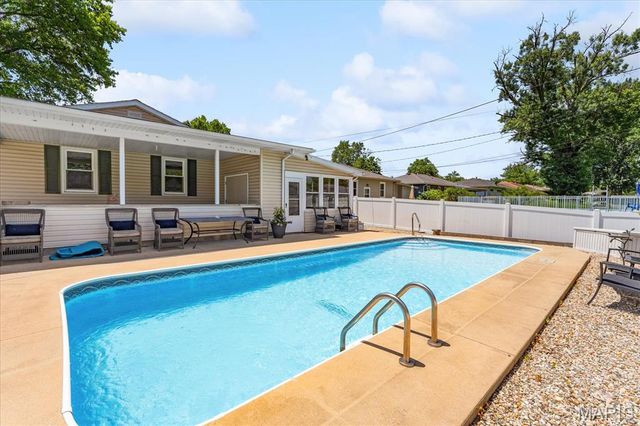 1515 Madison Avenue, Edwardsville, IL 62025
