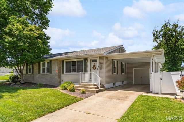 1515 Madison Avenue, Edwardsville, IL 62025