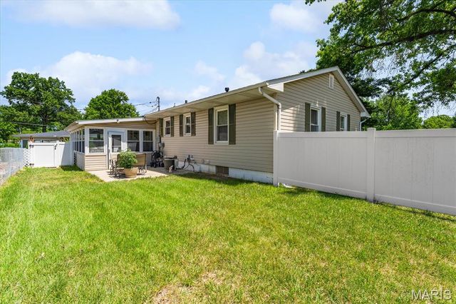 1515 Madison Avenue, Edwardsville, IL 62025