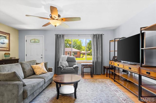 1515 Madison Avenue, Edwardsville, IL 62025