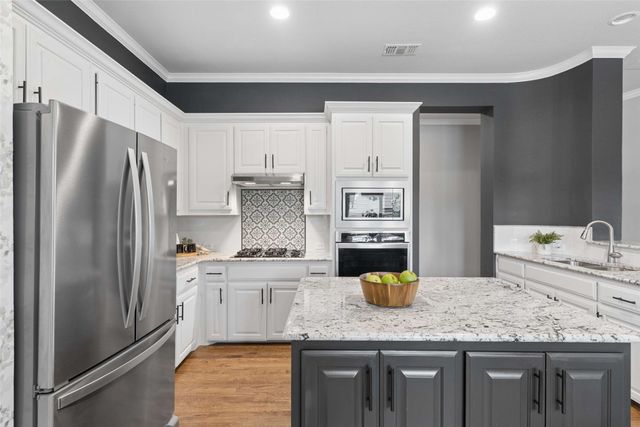 704 Scenic Ranch Circle, Fairview, TX 75069