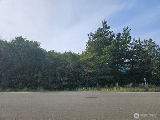 943 Ocean Shores Boulevard SW, Ocean Shores, WA 98569