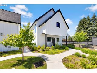 11813 Nw 38TH Ave J, Vancouver, WA 98685