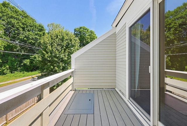 14 Concord Greene 8, Concord, MA 01742