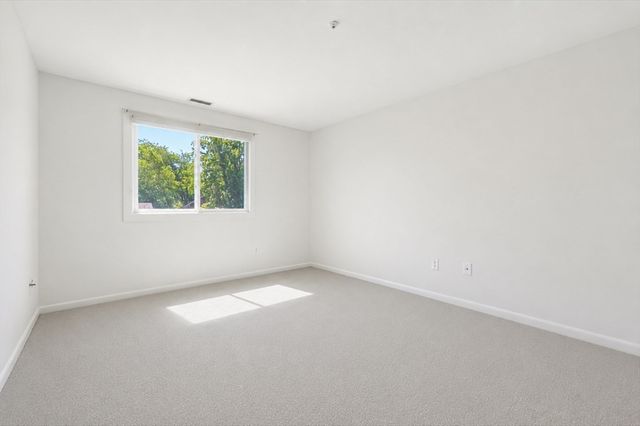 14 Concord Greene 8, Concord, MA 01742