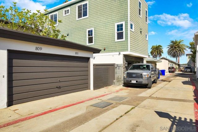 809 Dover Ct, San Diego, CA 92109