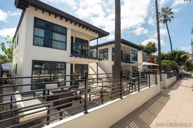 809 Dover Ct, San Diego, CA 92109