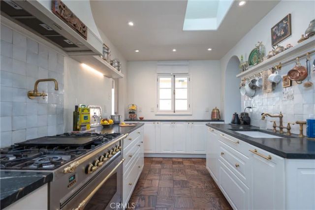 761 W 11th, Claremont, CA 91711
