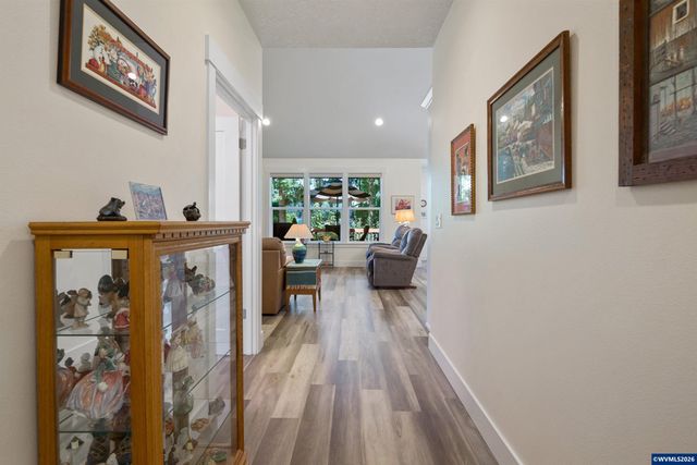 1943 Glen Creek Rd NW, Salem, OR 97304