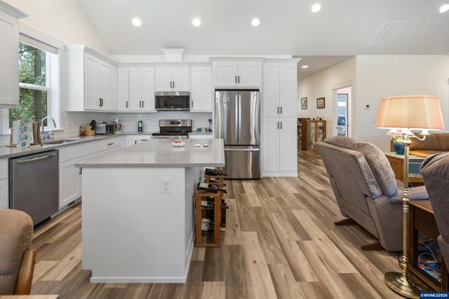 1943 Glen Creek Rd NW, Salem, OR 97304