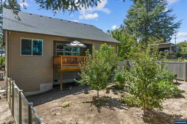 1943 Glen Creek Rd NW, Salem, OR 97304
