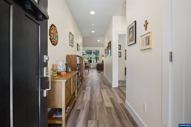 1943 Glen Creek Rd NW, Salem, OR 97304