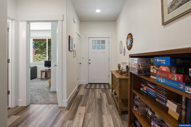1943 Glen Creek Rd NW, Salem, OR 97304