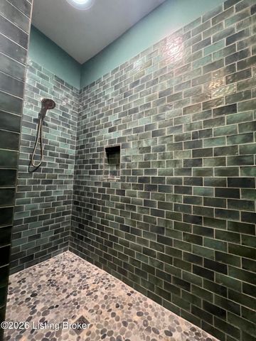 221 E Woodford St, Lawrenceburg, KY 40342