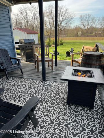 221 E Woodford St, Lawrenceburg, KY 40342