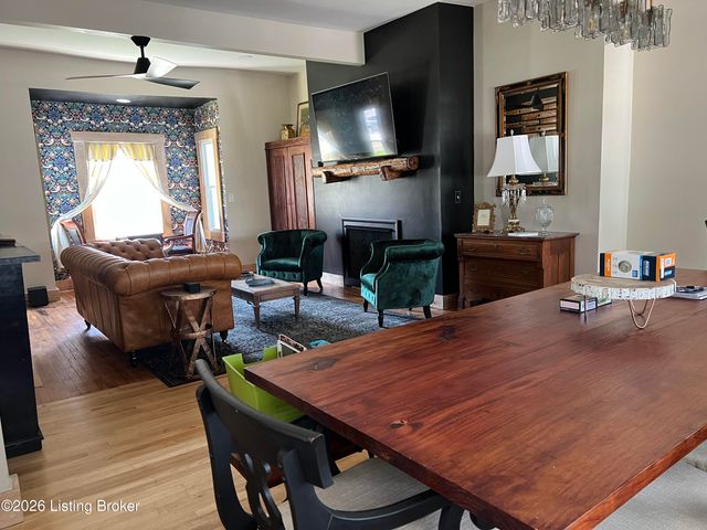 221 E Woodford St, Lawrenceburg, KY 40342