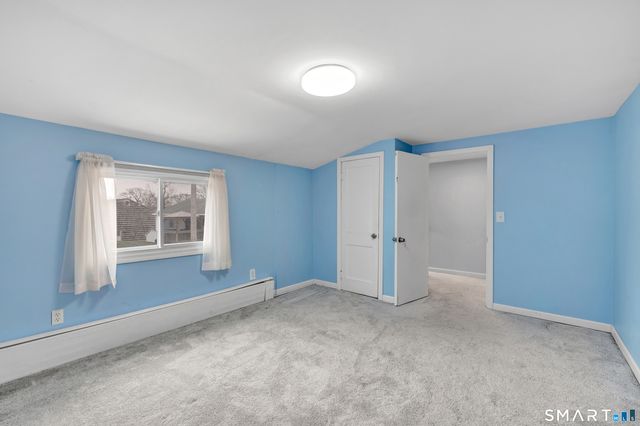 10 Oronoque Trail, Shelton, CT 06484