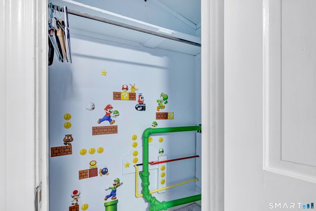 10 Oronoque Trail, Shelton, CT 06484