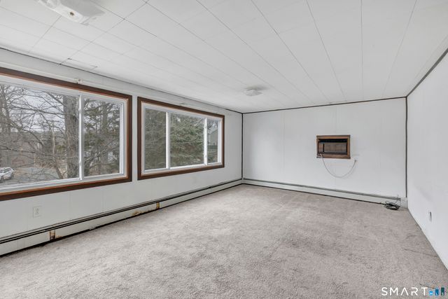 10 Oronoque Trail, Shelton, CT 06484