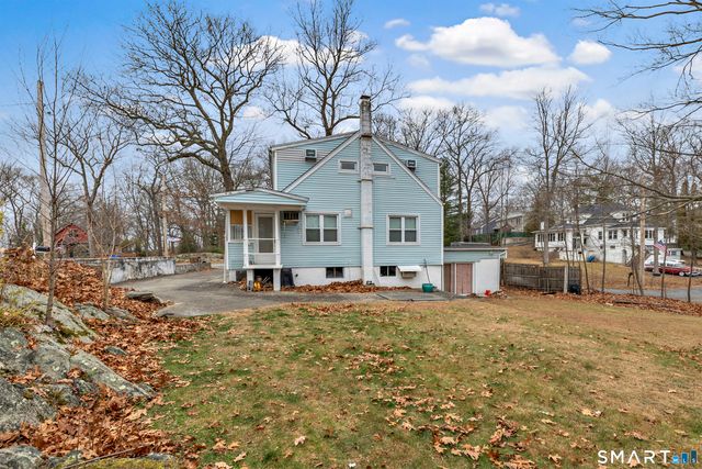 10 Oronoque Trail, Shelton, CT 06484