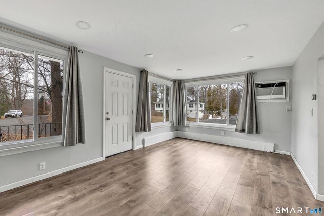 10 Oronoque Trail, Shelton, CT 06484