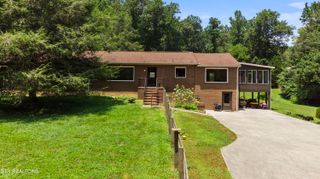 99 Reservoir Rd, Norris, TN 37828