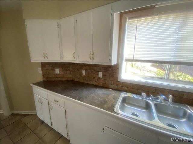 2440 Price Street C, Montgomery, AL 36111