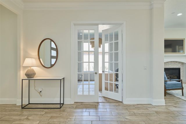 82 N Braided Branch Drive, The Woodlands, TX 77385