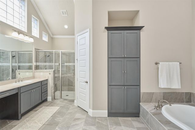 82 N Braided Branch Drive, The Woodlands, TX 77385