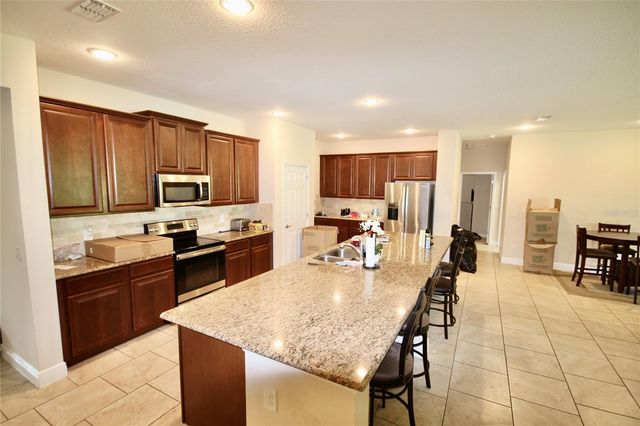 1073 CAVAN DRIVE, Apopka, FL 32703