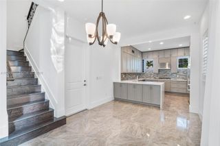 1757 NE 9th St, Fort Lauderdale, FL 33304