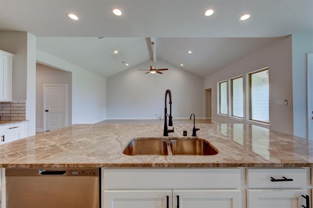 13424 Diamond Reef Lane, La Marque, TX 77568