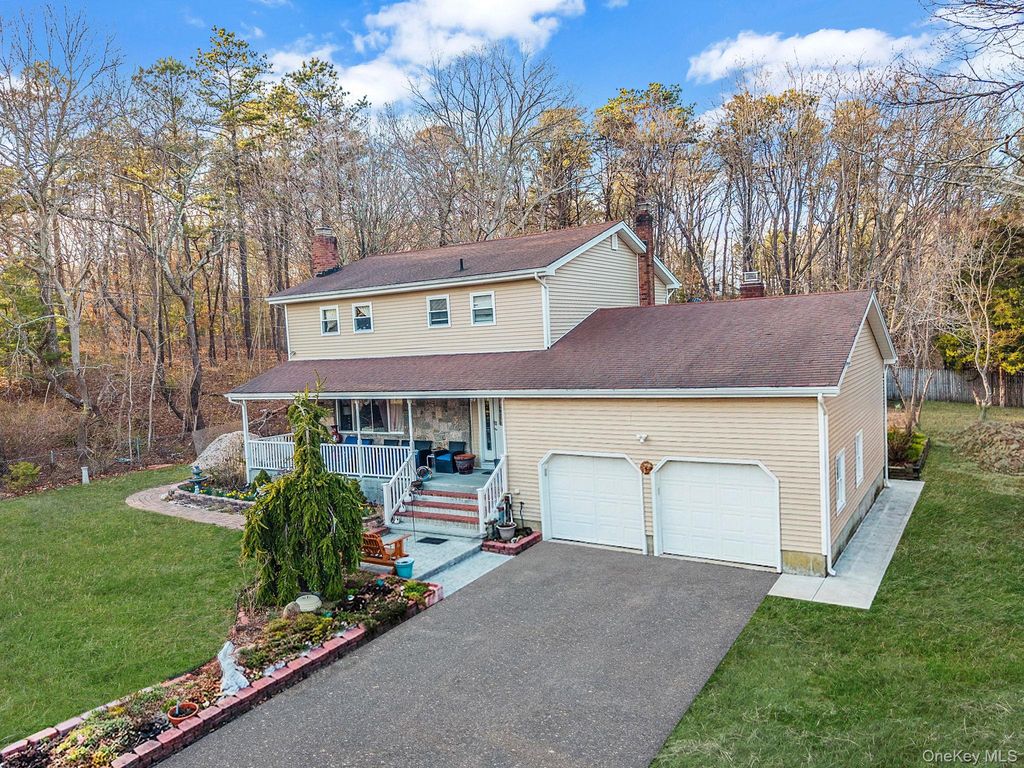 231 W Woodside Avenue, Patchogue, NY 11772 — exterior