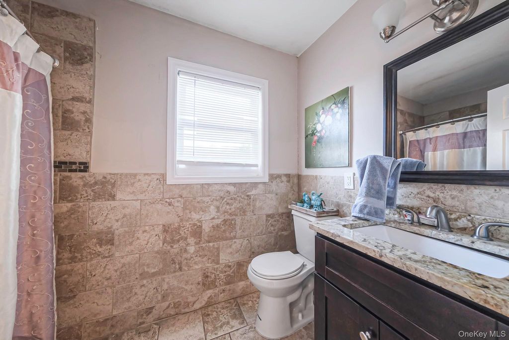 231 W Woodside Avenue, Patchogue, NY 11772 — photo 5