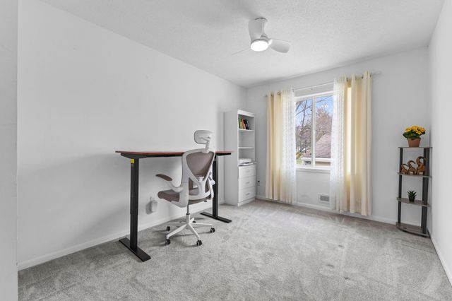 10402 Yorktown Lane N, Maple Grove, MN 55369