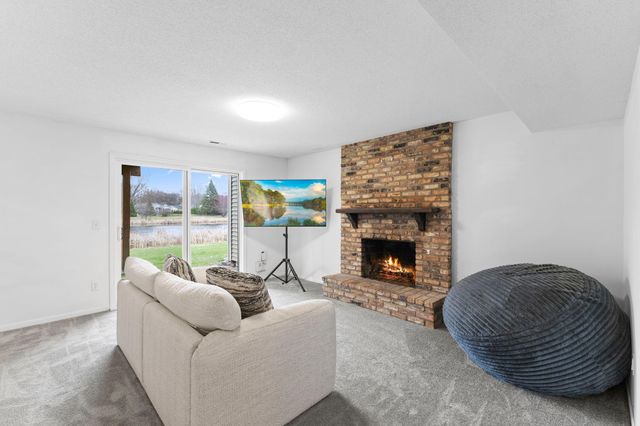10402 Yorktown Lane N, Maple Grove, MN 55369