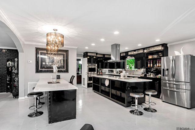 1049 Castle Kirk Dr, Baton Rouge, LA 70808
