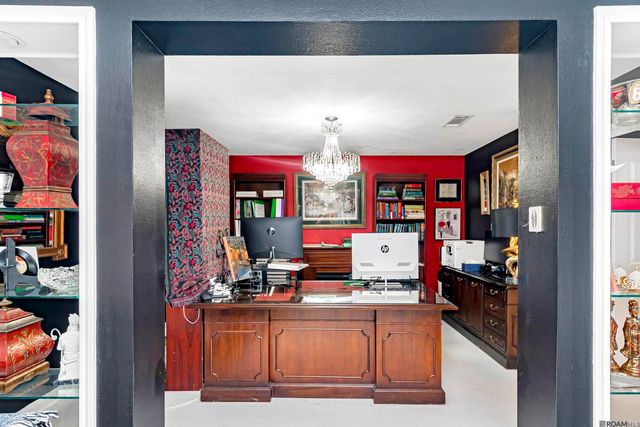 1049 Castle Kirk Dr, Baton Rouge, LA 70808