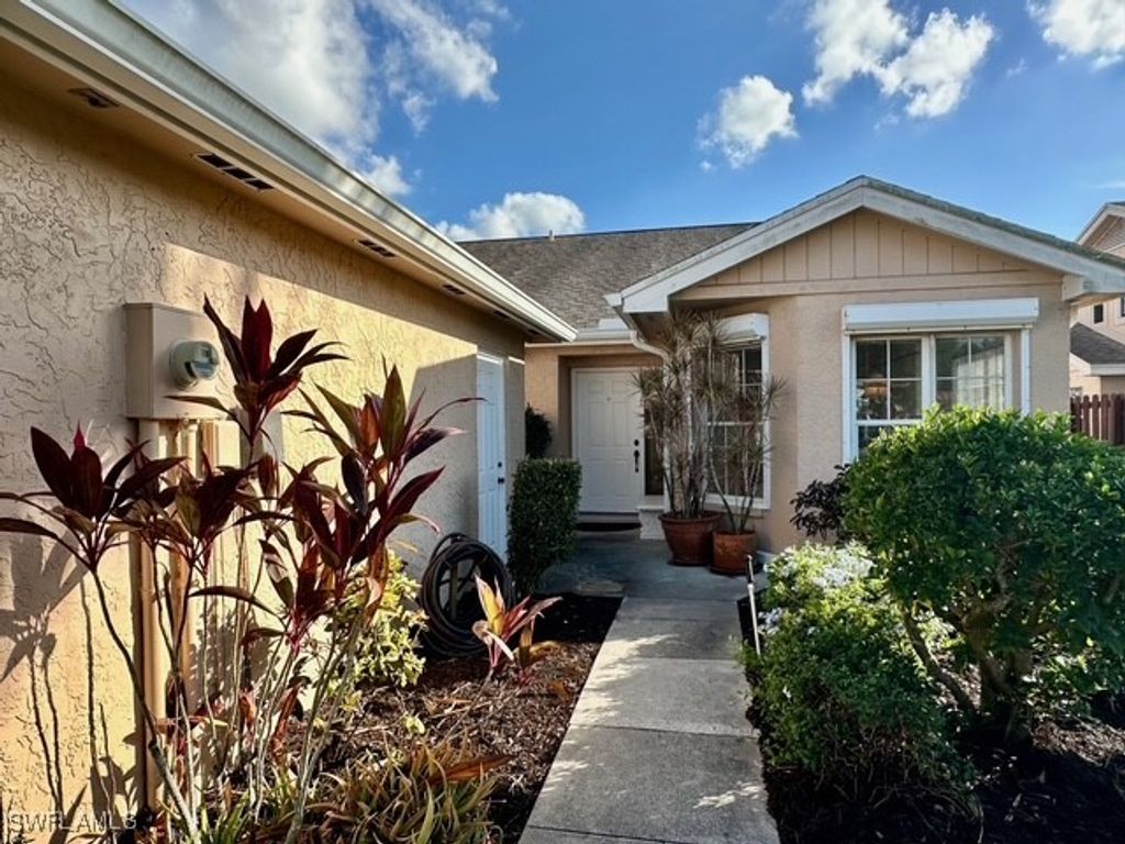 2518 Sailors WAY 115, Naples, FL 34109