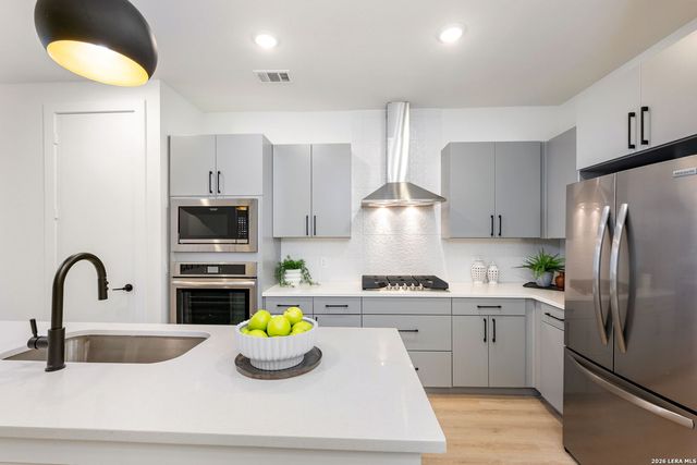 719 E Locust St Unit 3108, San Antonio, TX 78212