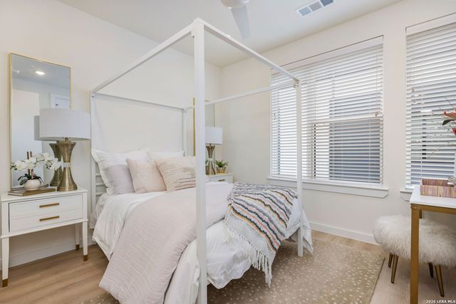 719 E Locust St Unit 3108, San Antonio, TX 78212