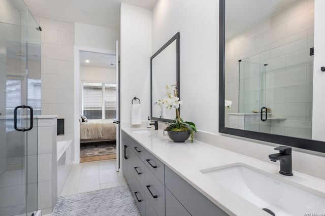 719 E Locust St Unit 3108, San Antonio, TX 78212
