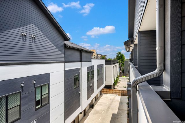 719 E Locust St Unit 3108, San Antonio, TX 78212