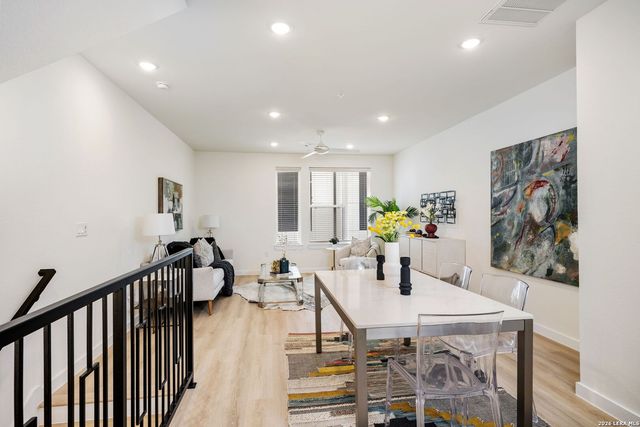 719 E Locust St Unit 3108, San Antonio, TX 78212