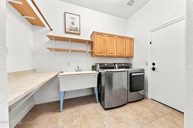 8073 W Louise Drive, Peoria, AZ 85383